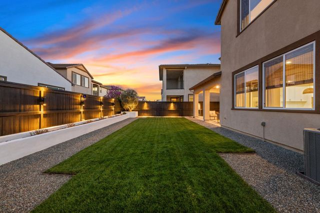 5936 Rosalee St, Sacramento, CA 95835