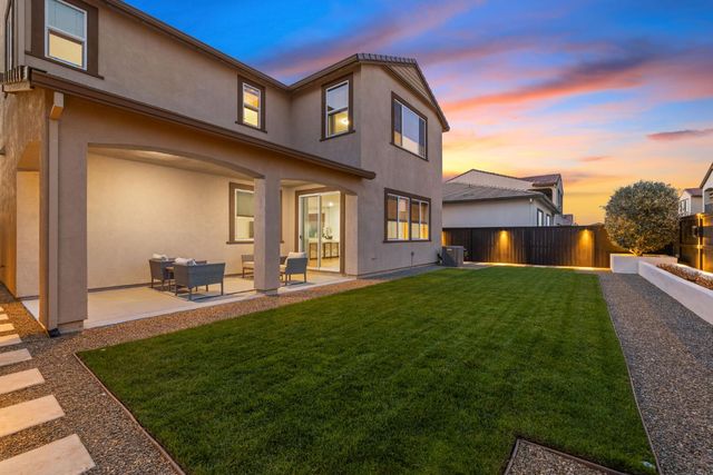 5936 Rosalee St, Sacramento, CA 95835