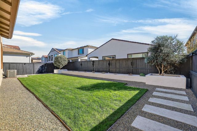 5936 Rosalee St, Sacramento, CA 95835