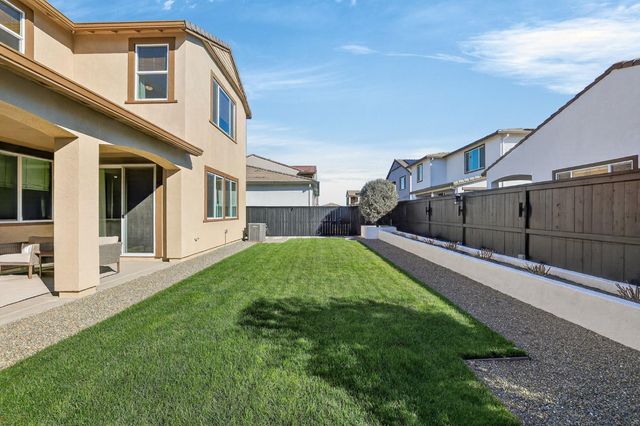 5936 Rosalee St, Sacramento, CA 95835