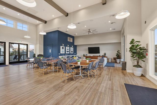 5936 Rosalee St, Sacramento, CA 95835