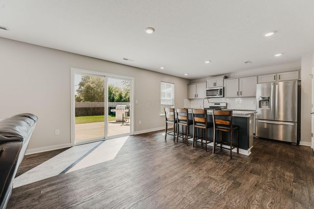 2134 Pentress Drive, Grove City, OH 43123