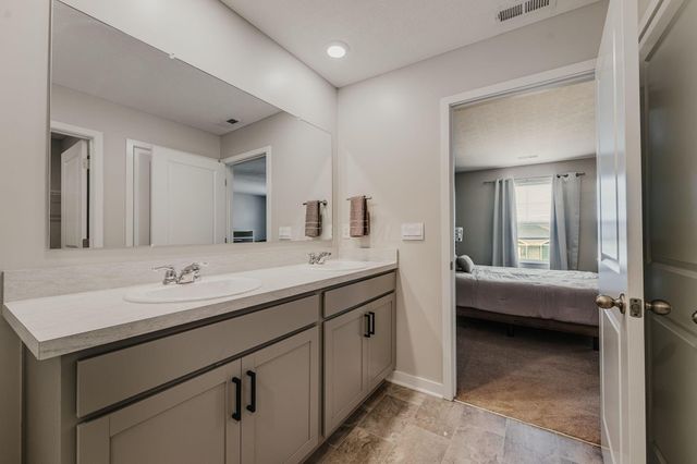 2134 Pentress Drive, Grove City, OH 43123