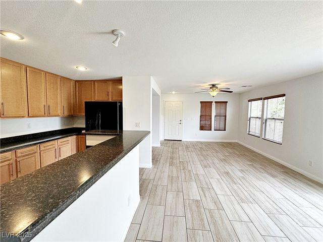 10820 Mystic Shore Avenue, Las Vegas, NV 89166