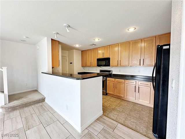 10820 Mystic Shore Avenue, Las Vegas, NV 89166