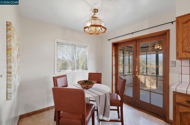 1021 1021 Ulfinian Way, Martinez, CA 94553