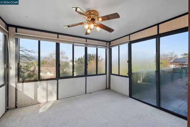 1021 1021 Ulfinian Way, Martinez, CA 94553