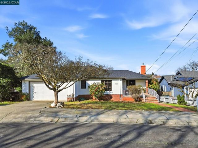 1021 1021 Ulfinian Way, Martinez, CA 94553