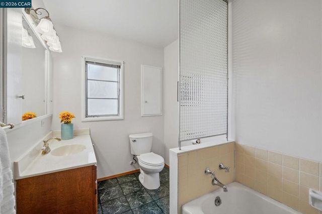 1021 1021 Ulfinian Way, Martinez, CA 94553