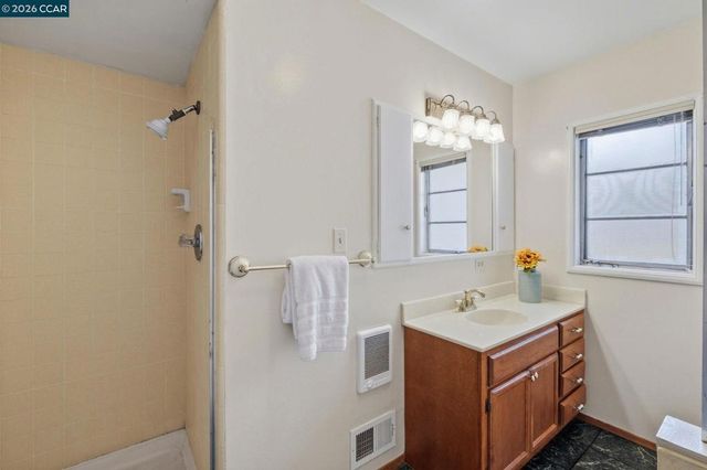 1021 1021 Ulfinian Way, Martinez, CA 94553