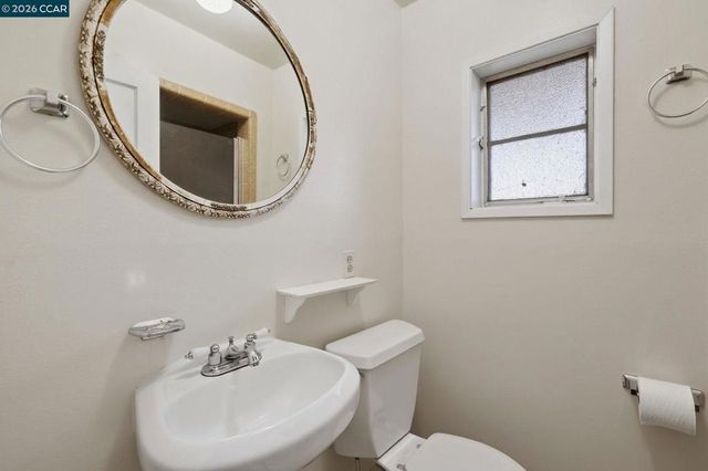 1021 1021 Ulfinian Way, Martinez, CA 94553