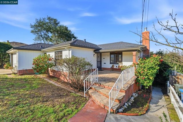 1021 1021 Ulfinian Way, Martinez, CA 94553