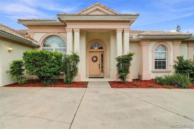 215 W Mickey Mantle Path, Hernando, FL 34442