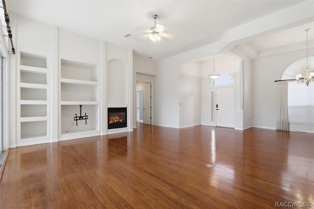215 W Mickey Mantle Path, Hernando, FL 34442