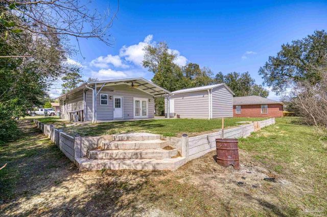 6733 Oakcliff Rd, Pensacola, FL 32526