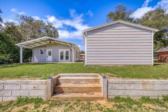 6733 Oakcliff Rd, Pensacola, FL 32526