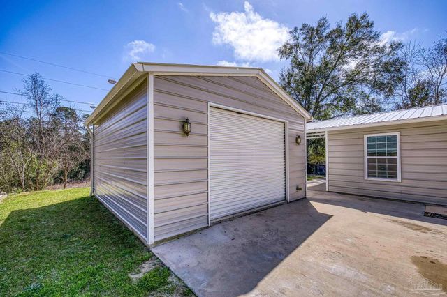6733 Oakcliff Rd, Pensacola, FL 32526