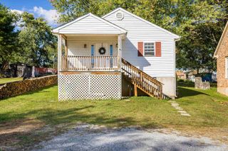 426 PEACH ST, Staunton, VA 24401