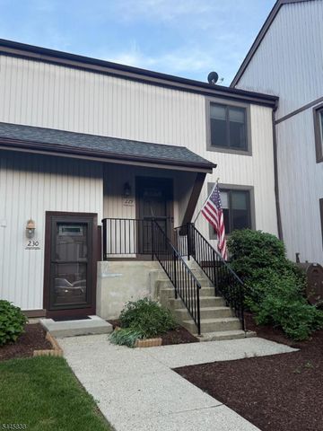 13229 Dell Pl, Stanhope Boro, NJ 07874