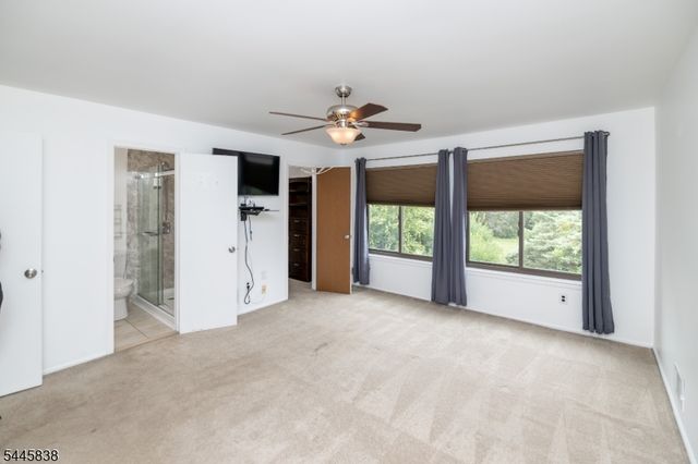 13229 Dell Pl, Stanhope Boro, NJ 07874