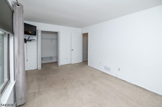13229 Dell Pl, Stanhope Boro, NJ 07874