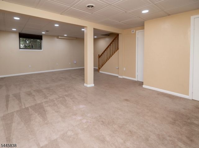 13229 Dell Pl, Stanhope Boro, NJ 07874