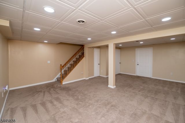 13229 Dell Pl, Stanhope Boro, NJ 07874