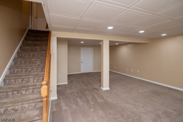 13229 Dell Pl, Stanhope Boro, NJ 07874