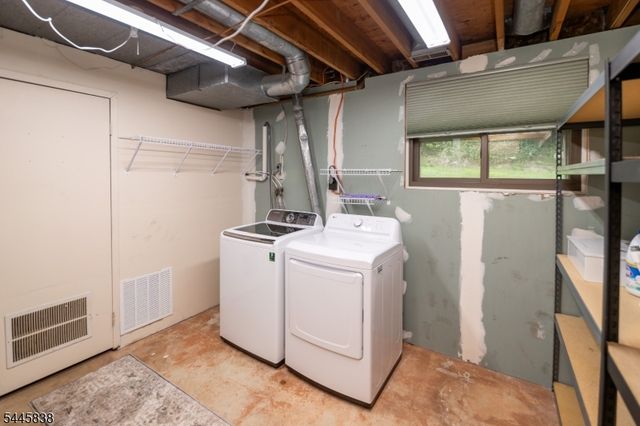 13229 Dell Pl, Stanhope Boro, NJ 07874