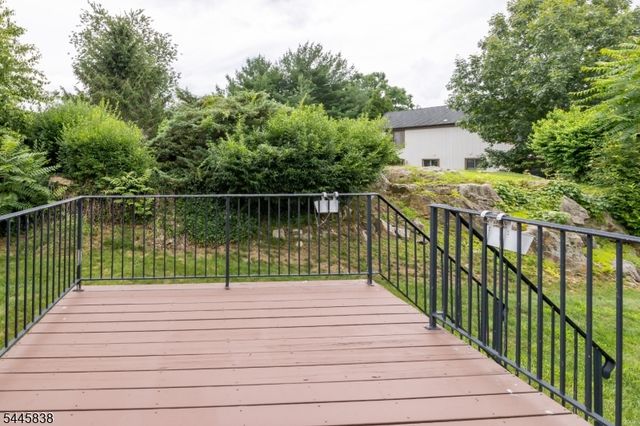 13229 Dell Pl, Stanhope Boro, NJ 07874