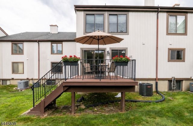 13229 Dell Pl, Stanhope Boro, NJ 07874