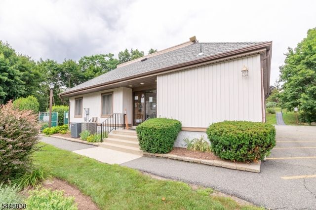 13229 Dell Pl, Stanhope Boro, NJ 07874