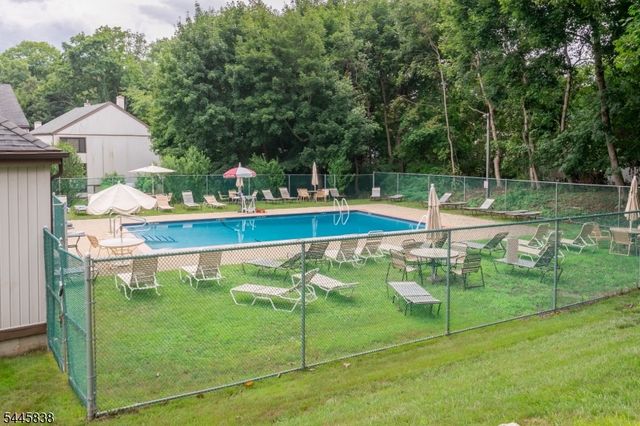 13229 Dell Pl, Stanhope Boro, NJ 07874