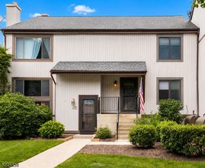 13229 Dell Pl, Stanhope Boro, NJ 07874
