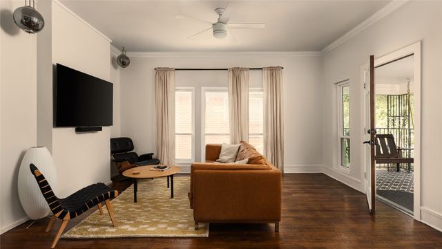 938 N Clinton Avenue, Dallas, TX 75208