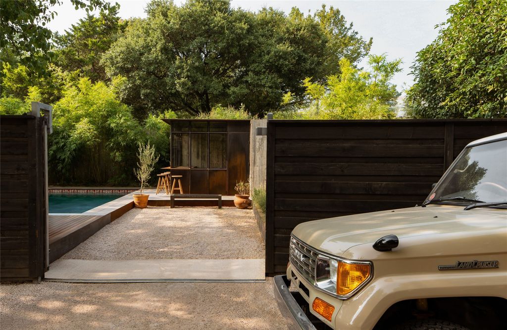 938 N Clinton Avenue, Dallas, TX 75208 — photo 3