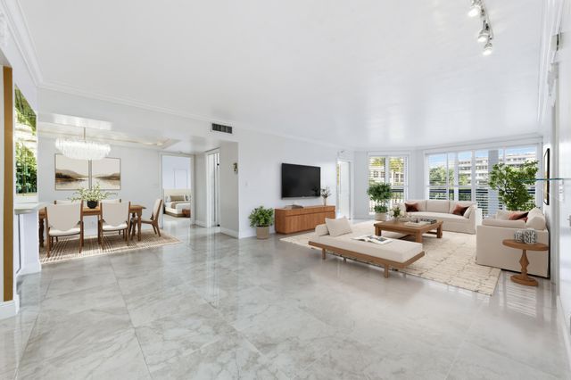 2778 S Ocean Boulevard 206s, Palm Beach, FL 33480