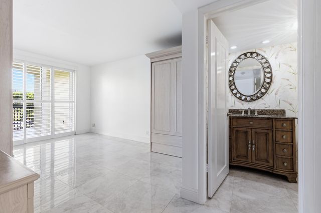 2778 S Ocean Boulevard 206s, Palm Beach, FL 33480