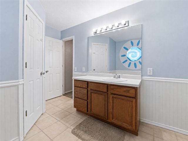 107 Michael Street, Lowell, AR 72745