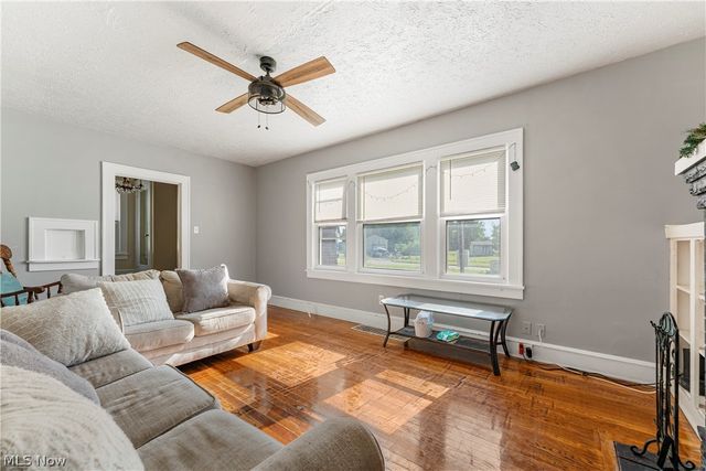 2409 Gilbert Avenue NE, Canton, OH 44705