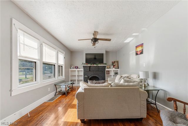 2409 Gilbert Avenue NE, Canton, OH 44705