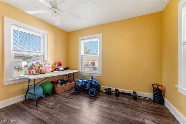 2409 Gilbert Avenue NE, Canton, OH 44705