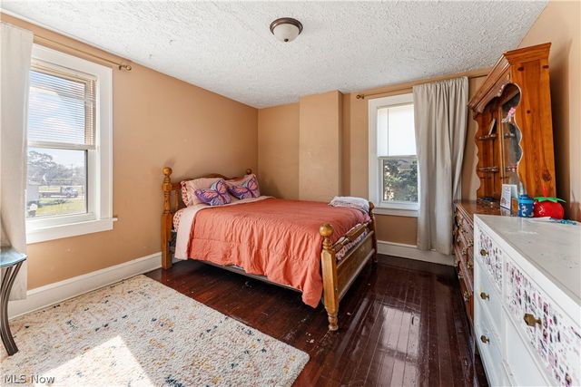 2409 Gilbert Avenue NE, Canton, OH 44705