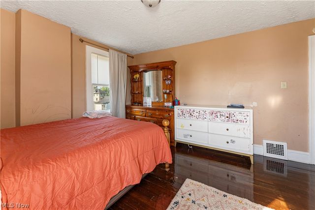 2409 Gilbert Avenue NE, Canton, OH 44705