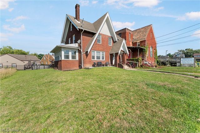 2409 Gilbert Avenue NE, Canton, OH 44705