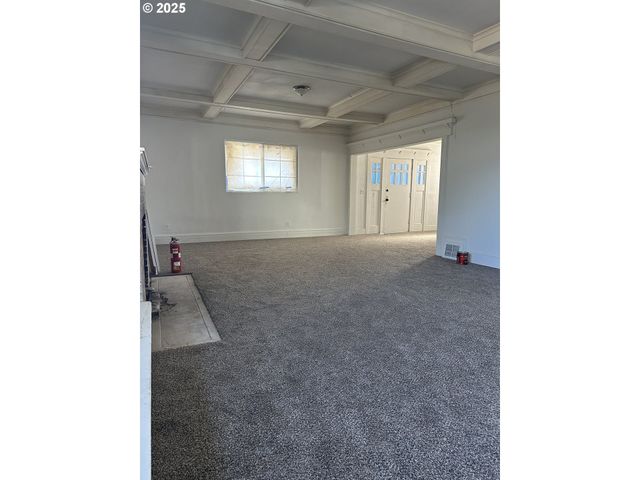 353 Se BASELINE St, Hillsboro, OR 97123