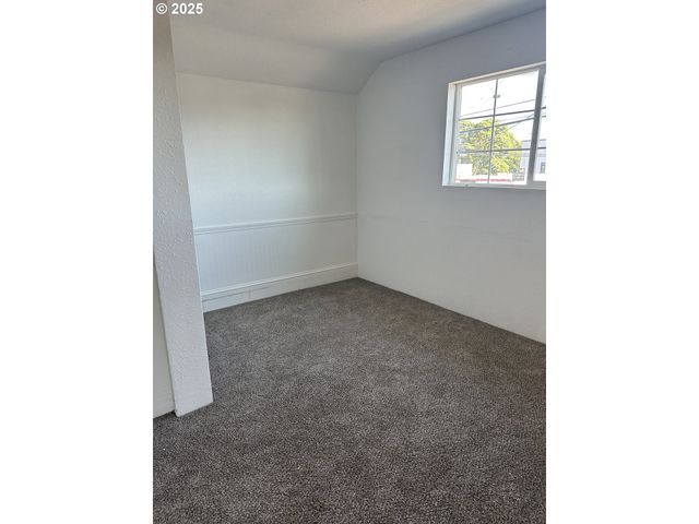 353 Se BASELINE St, Hillsboro, OR 97123