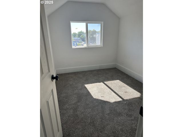 353 Se BASELINE St, Hillsboro, OR 97123