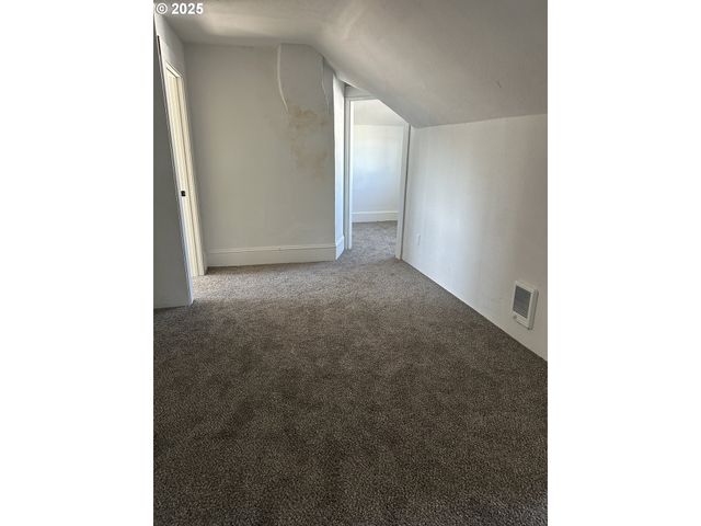 353 Se BASELINE St, Hillsboro, OR 97123