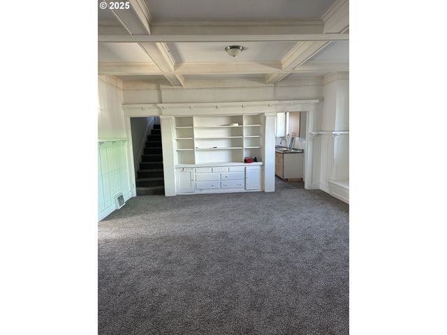 353 Se BASELINE St, Hillsboro, OR 97123